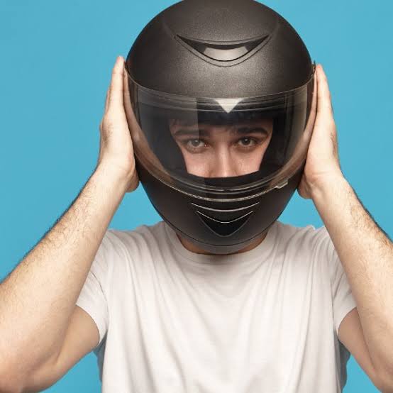 Cómo Elegir el Casco Perfecto para tu Moto