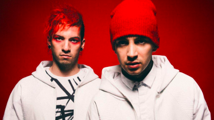 TWENTY ONE PILOTS
